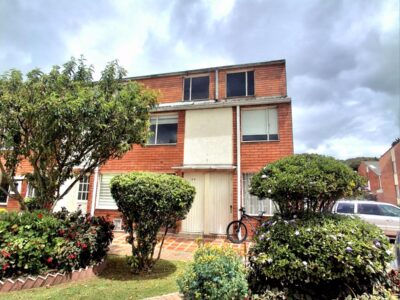 CASA EN VENTA CR BOLIVIA ORIENTAL